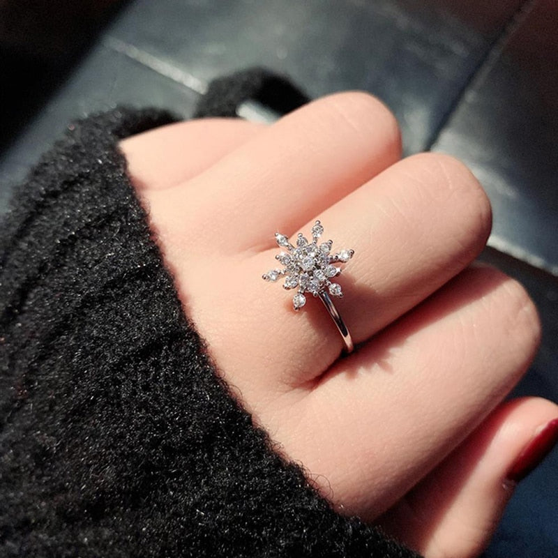 Snowflake Spin Ring